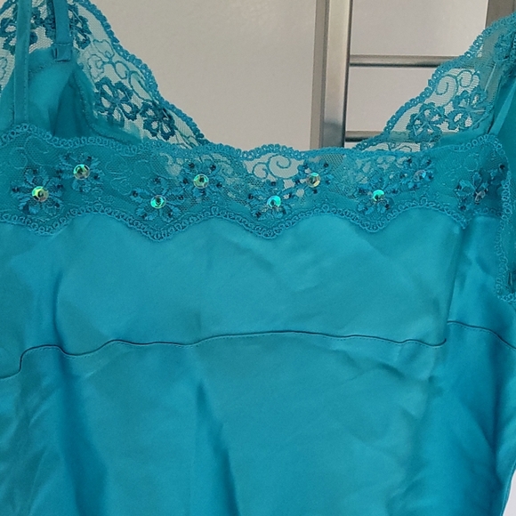 Intimates - Picture 3 of 6